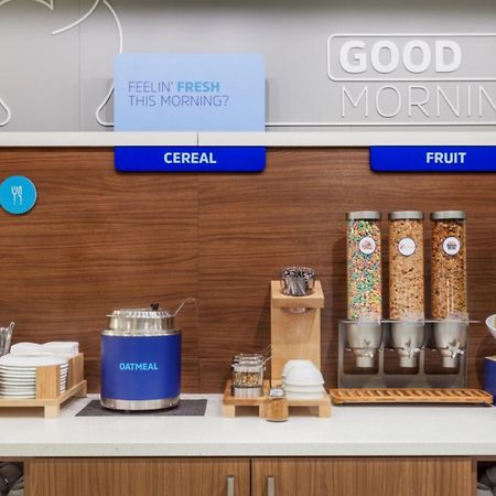 Holiday Inn Express & Suites - Commerce By Ihg Eksteriør billede
