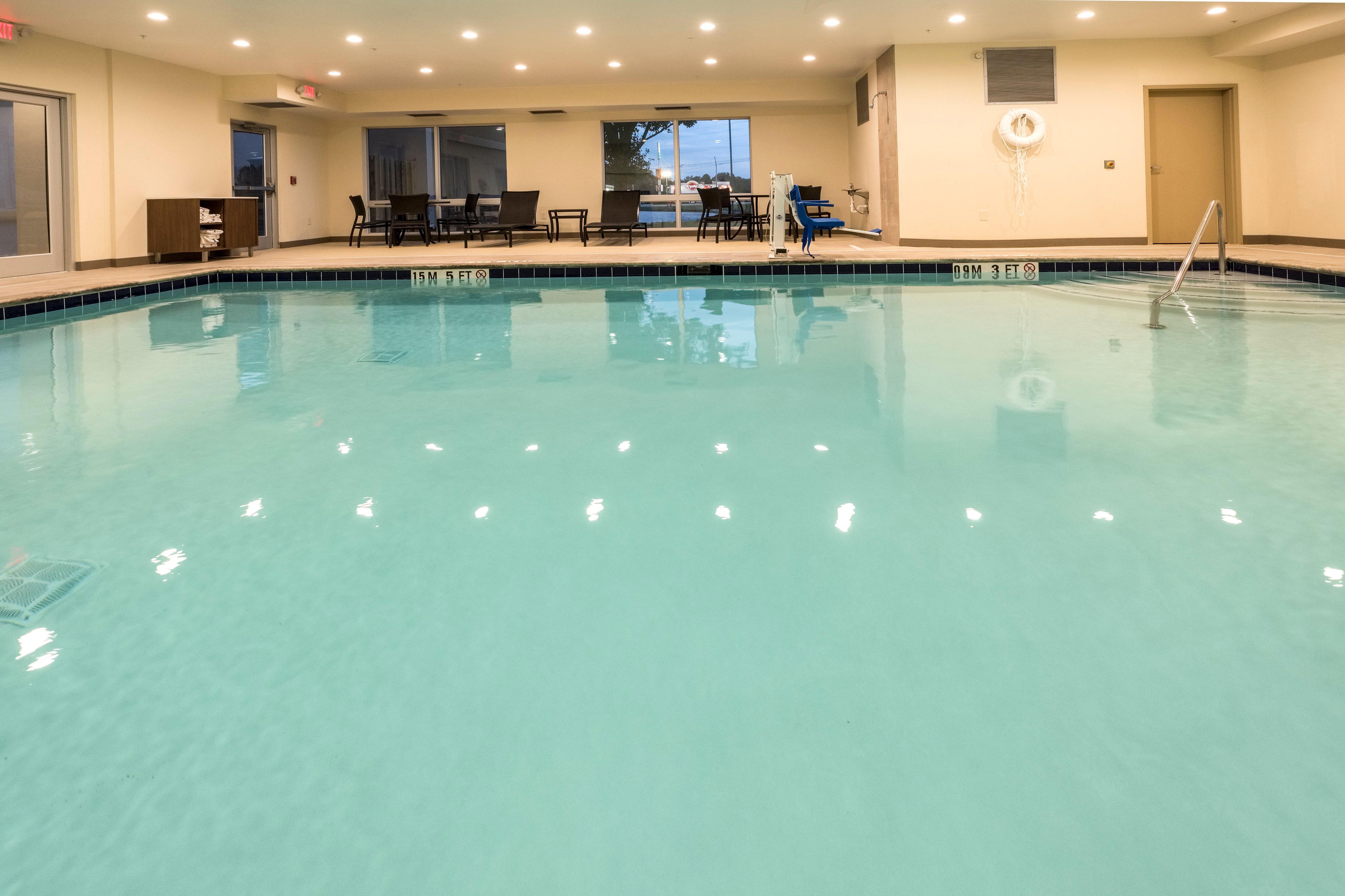 Holiday Inn Express & Suites - Commerce By Ihg Eksteriør billede