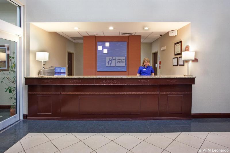 Holiday Inn Express & Suites - Commerce By Ihg Eksteriør billede