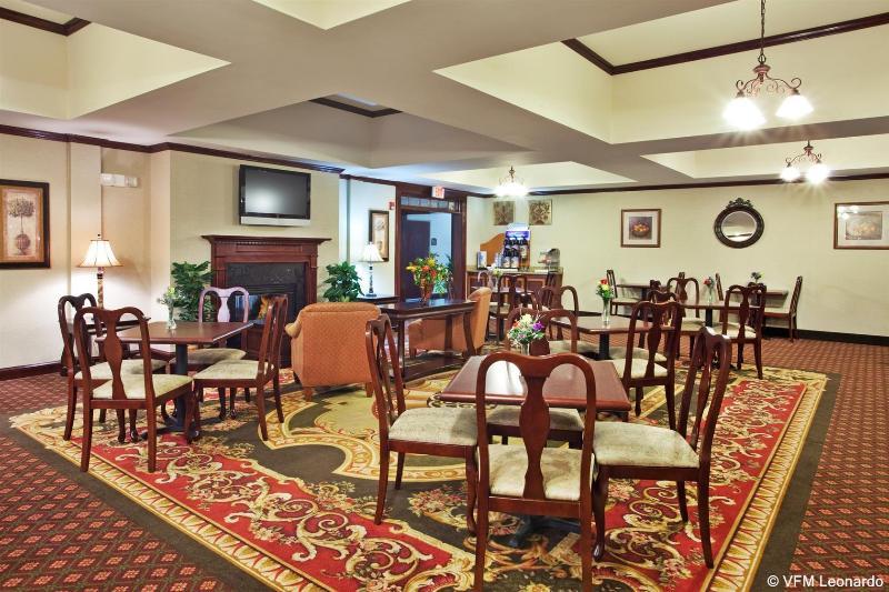 Holiday Inn Express & Suites - Commerce By Ihg Eksteriør billede