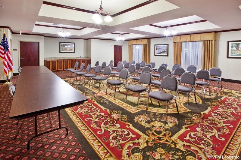 Holiday Inn Express & Suites - Commerce By Ihg Eksteriør billede